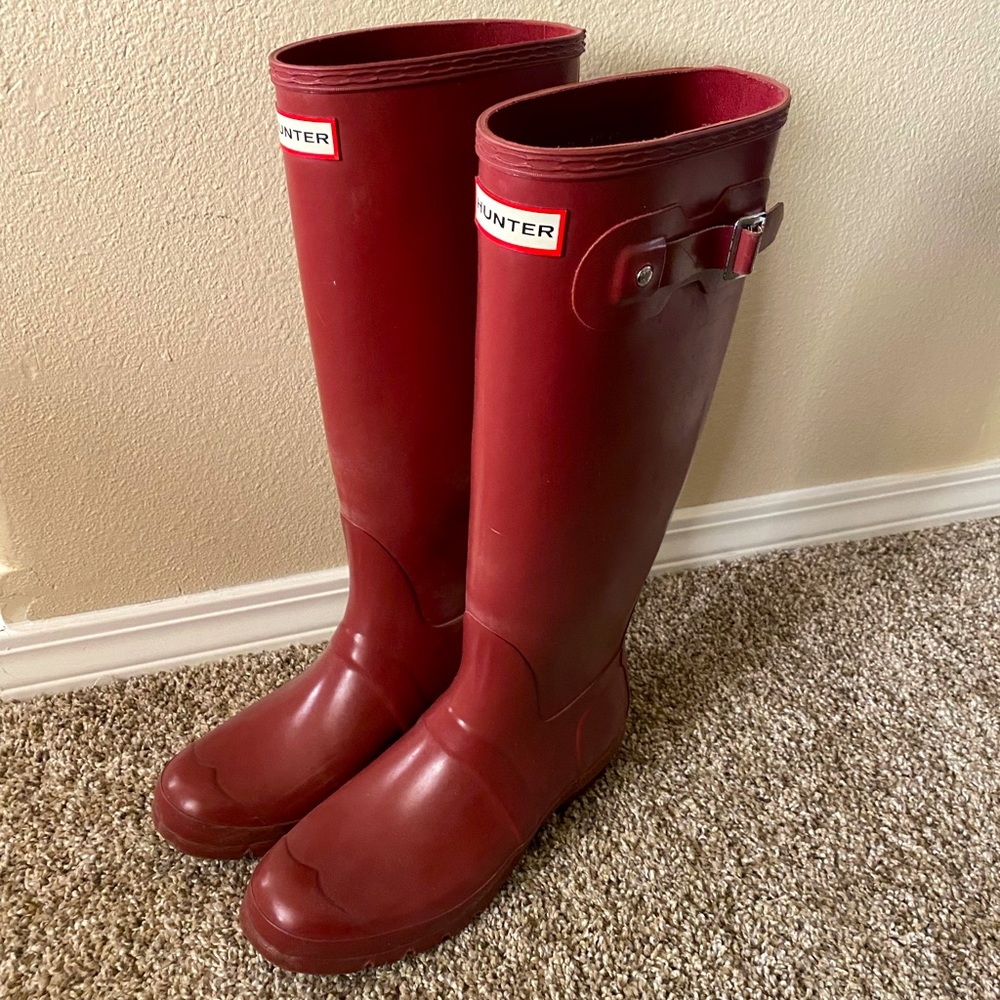 Hunter Burgundy Tall Rain Boots